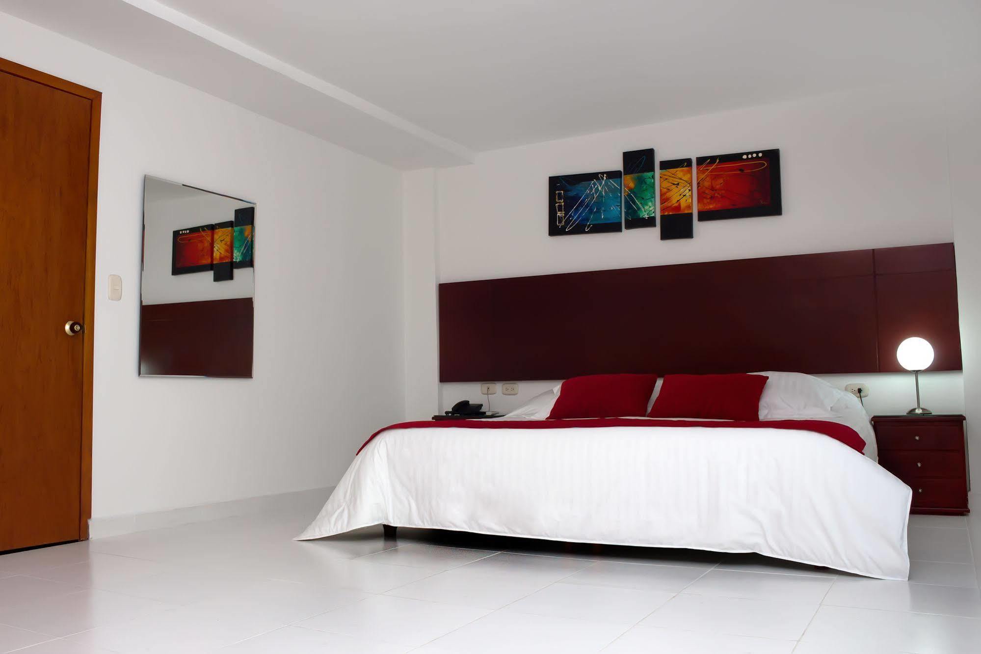 Hotel Quinta De Cabecera Bucaramanga Esterno foto